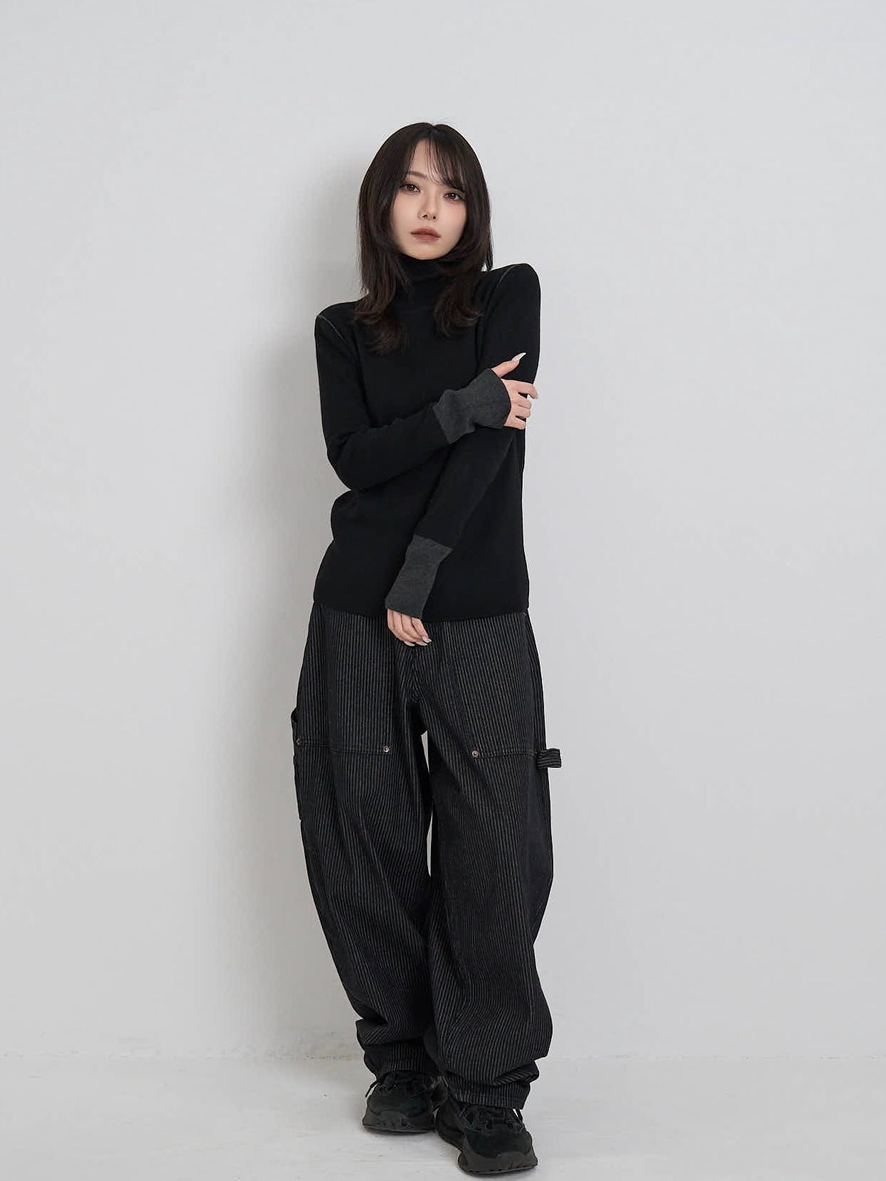 color point turtleneck knit