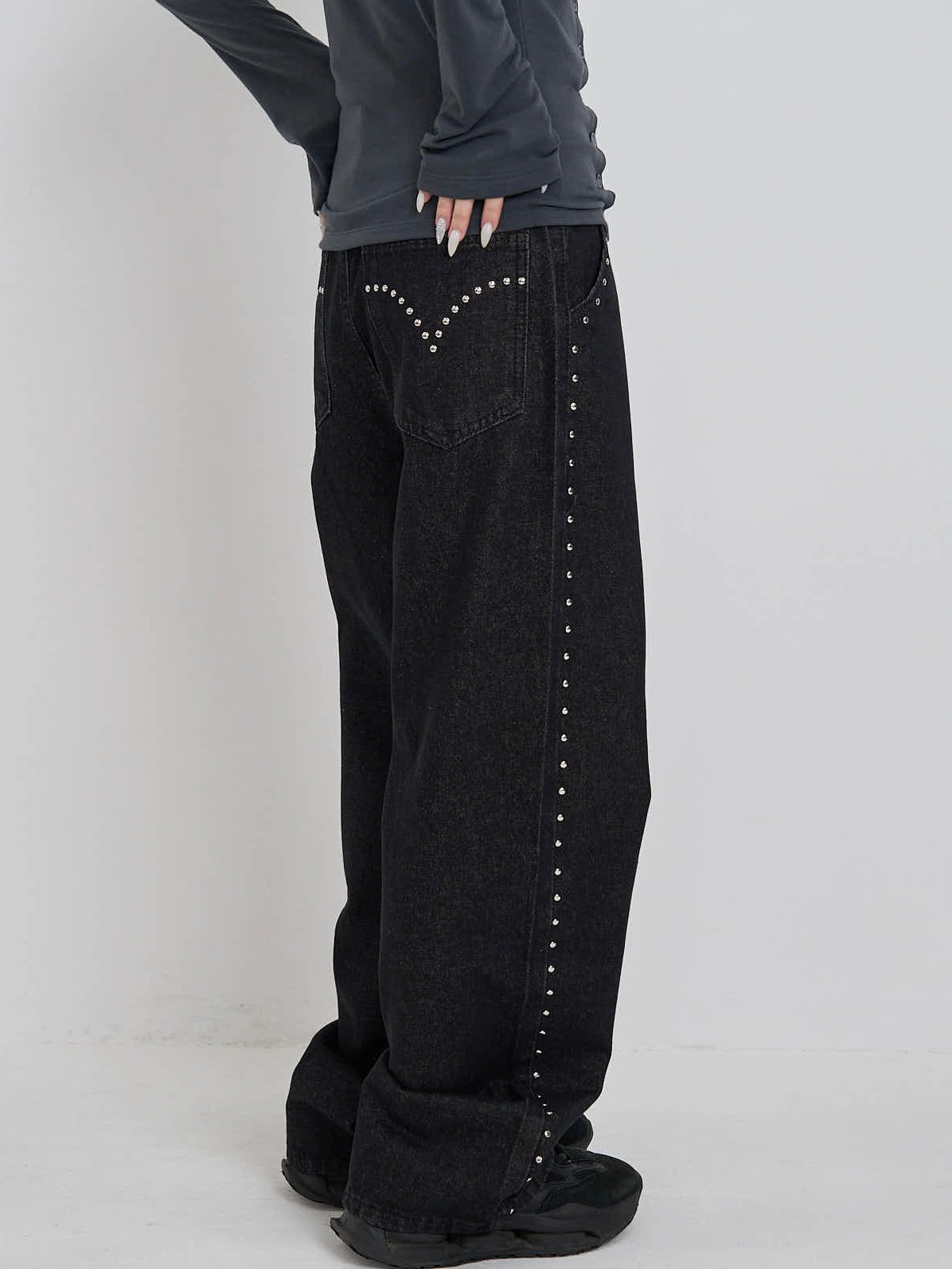curve studs denim pants