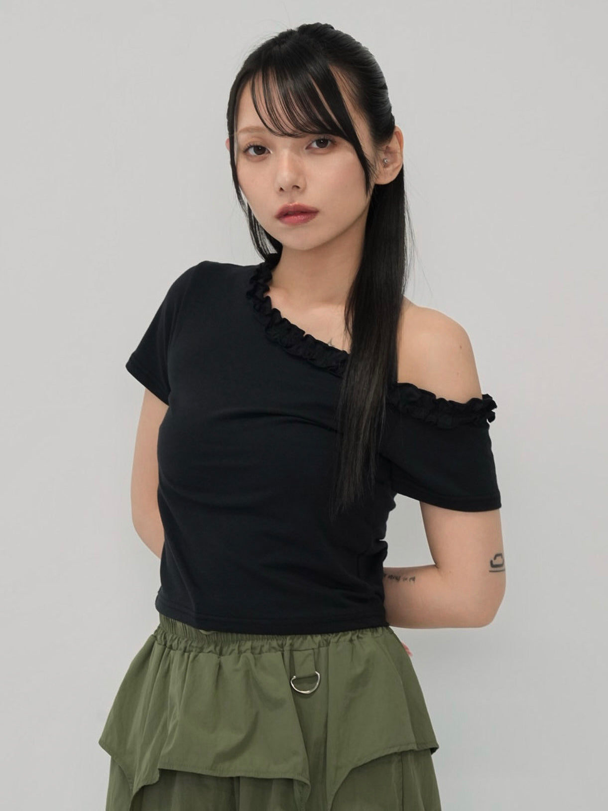 edge frill tops