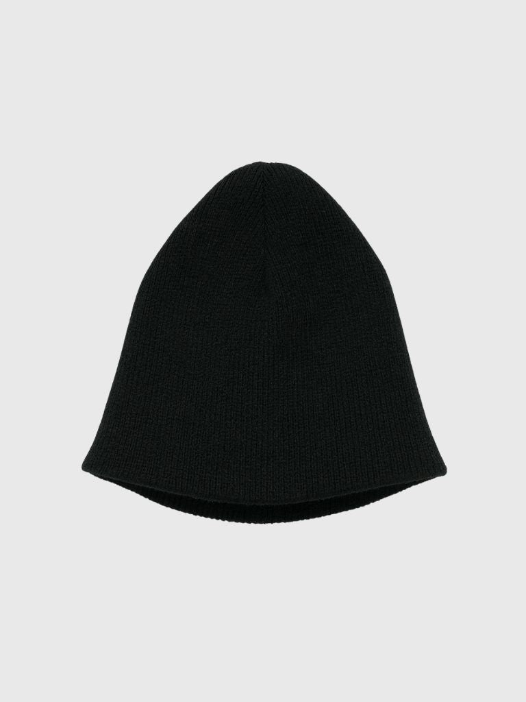 three studs knit beanie