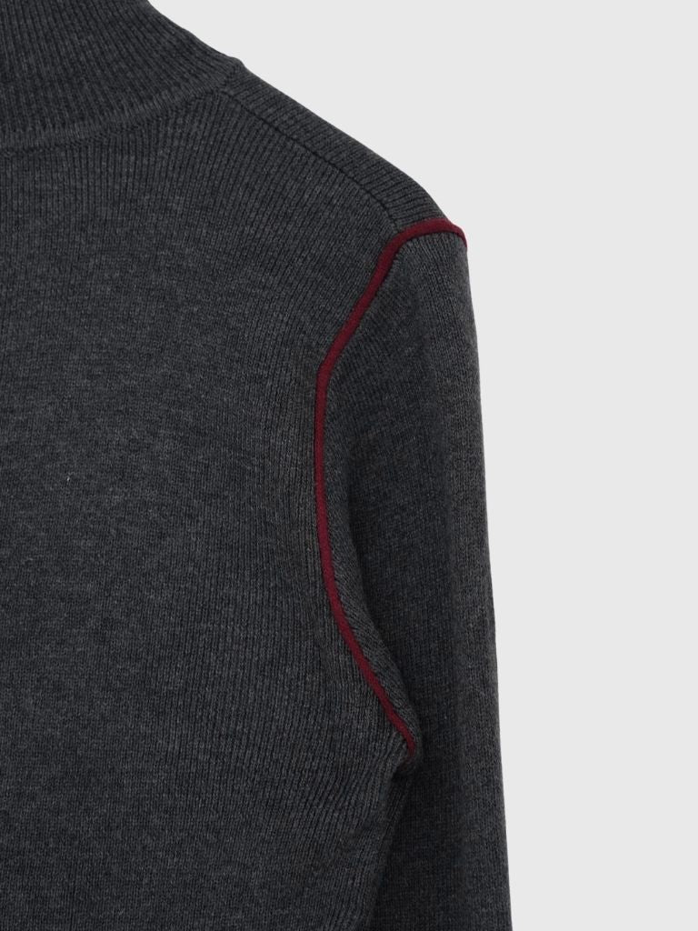 color point turtleneck knit