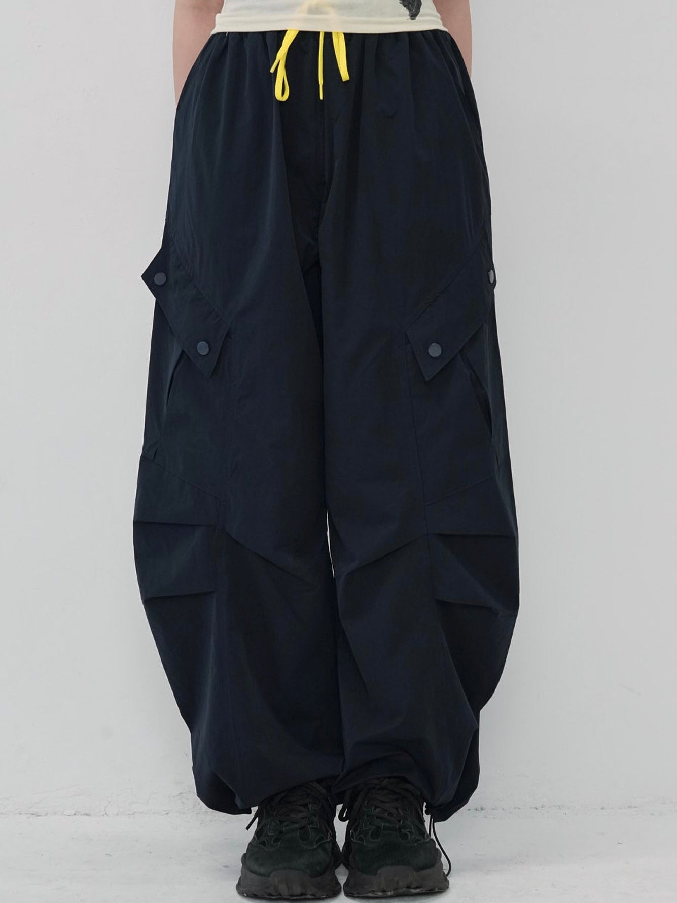 accent string pants