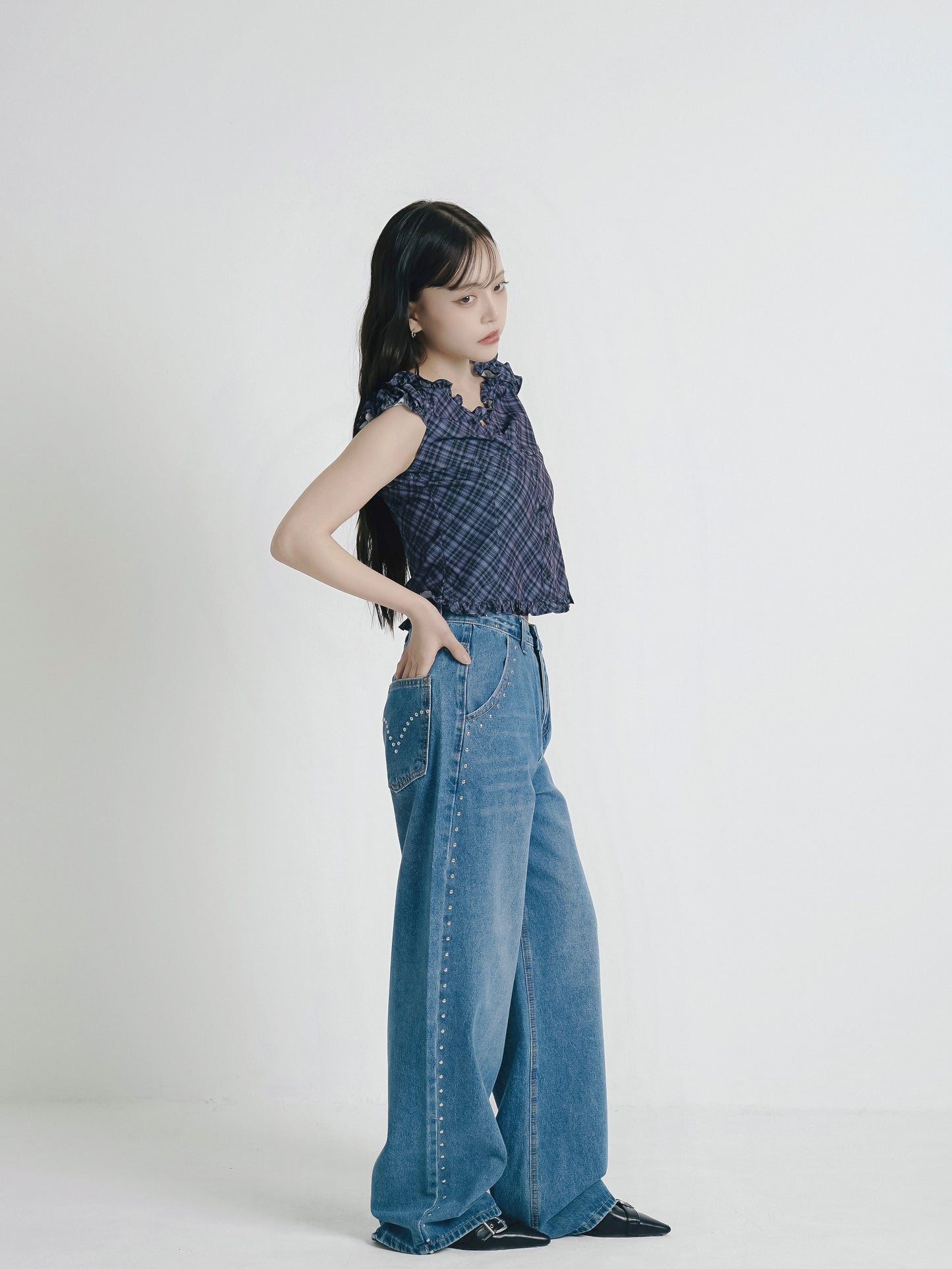 check frill sleeveless blouse