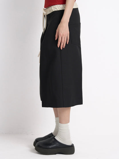 wide silhouette half pants