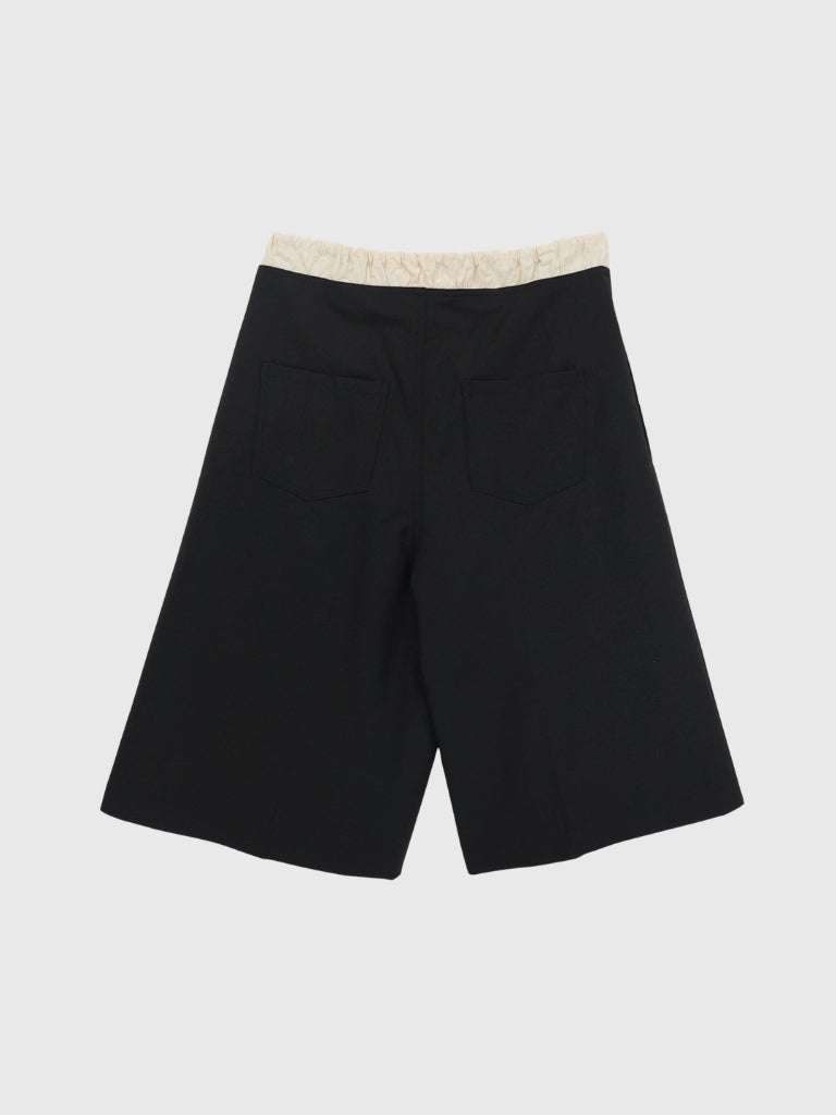 wide silhouette half pants