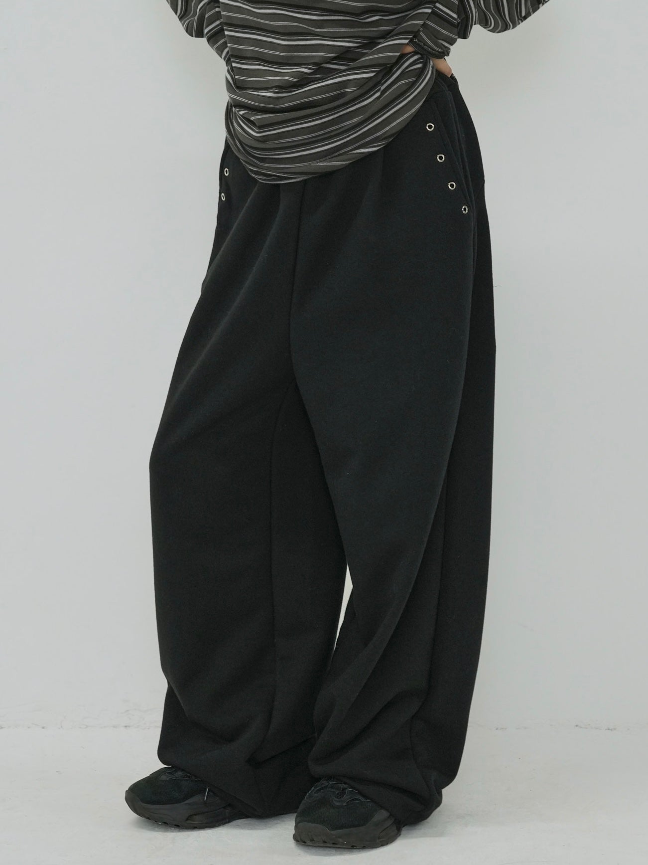 eyelet wide sweat pants