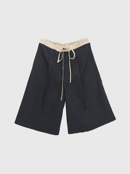 wide silhouette half pants