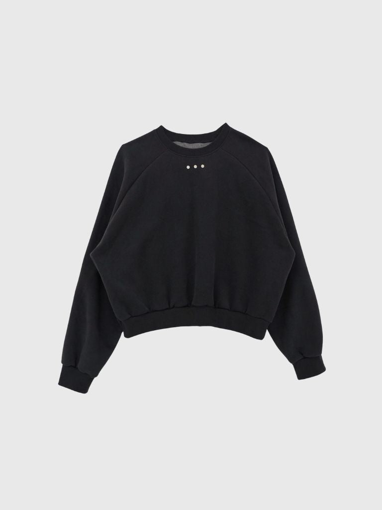 studs neck cropped sweat tops