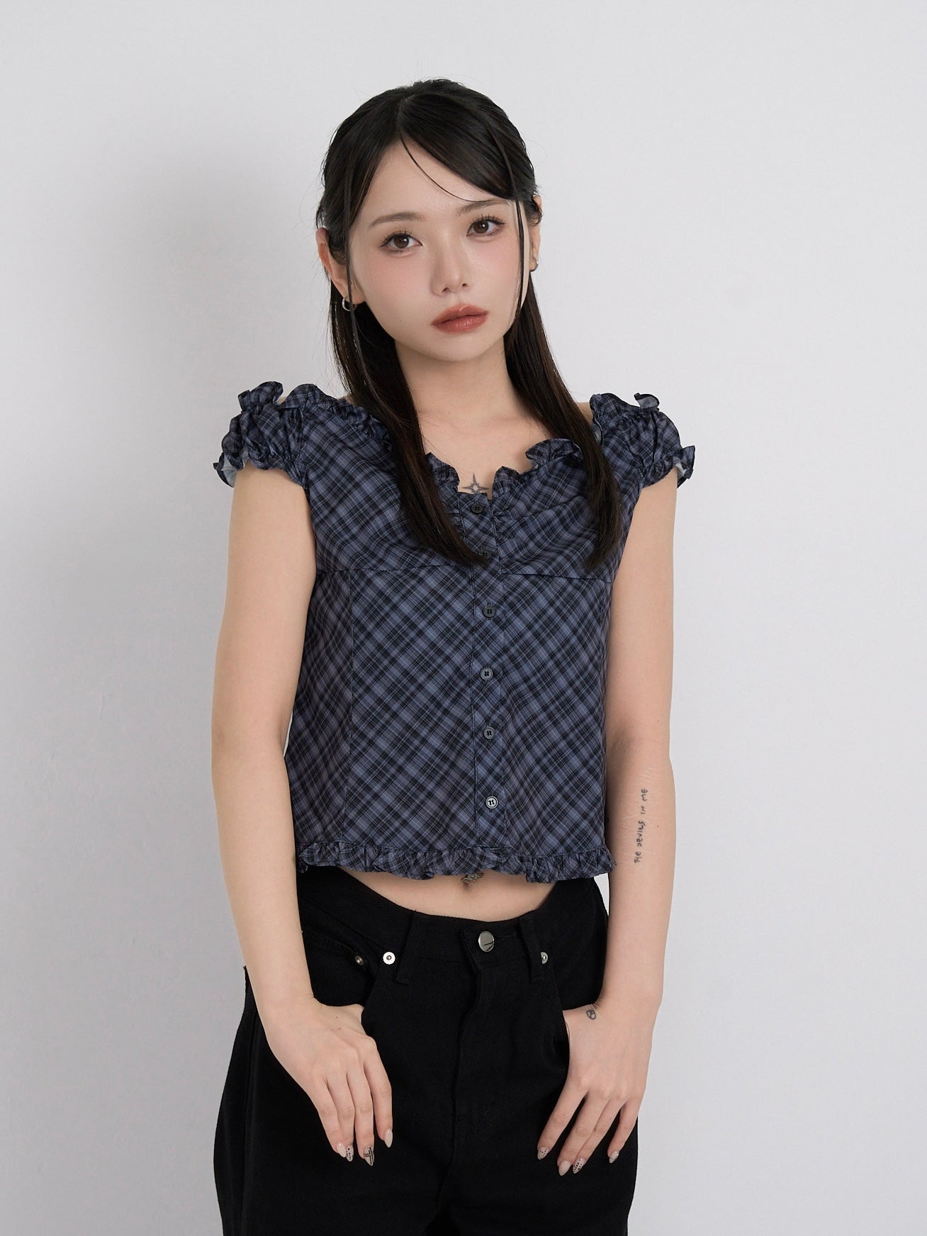 check frill sleeveless blouse