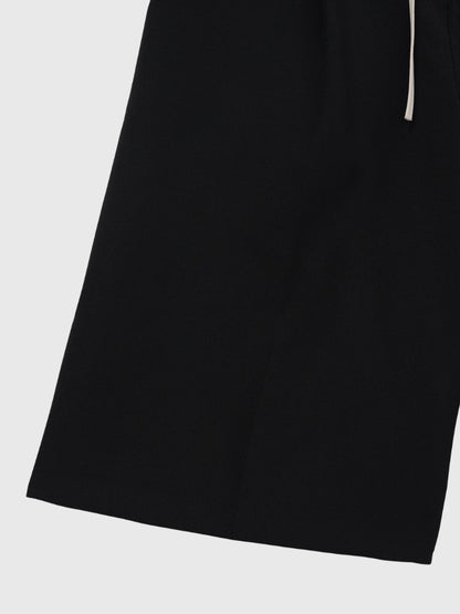 wide silhouette half pants