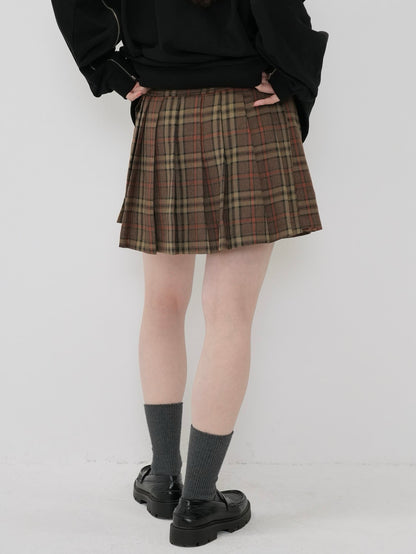 pleats mini skirt