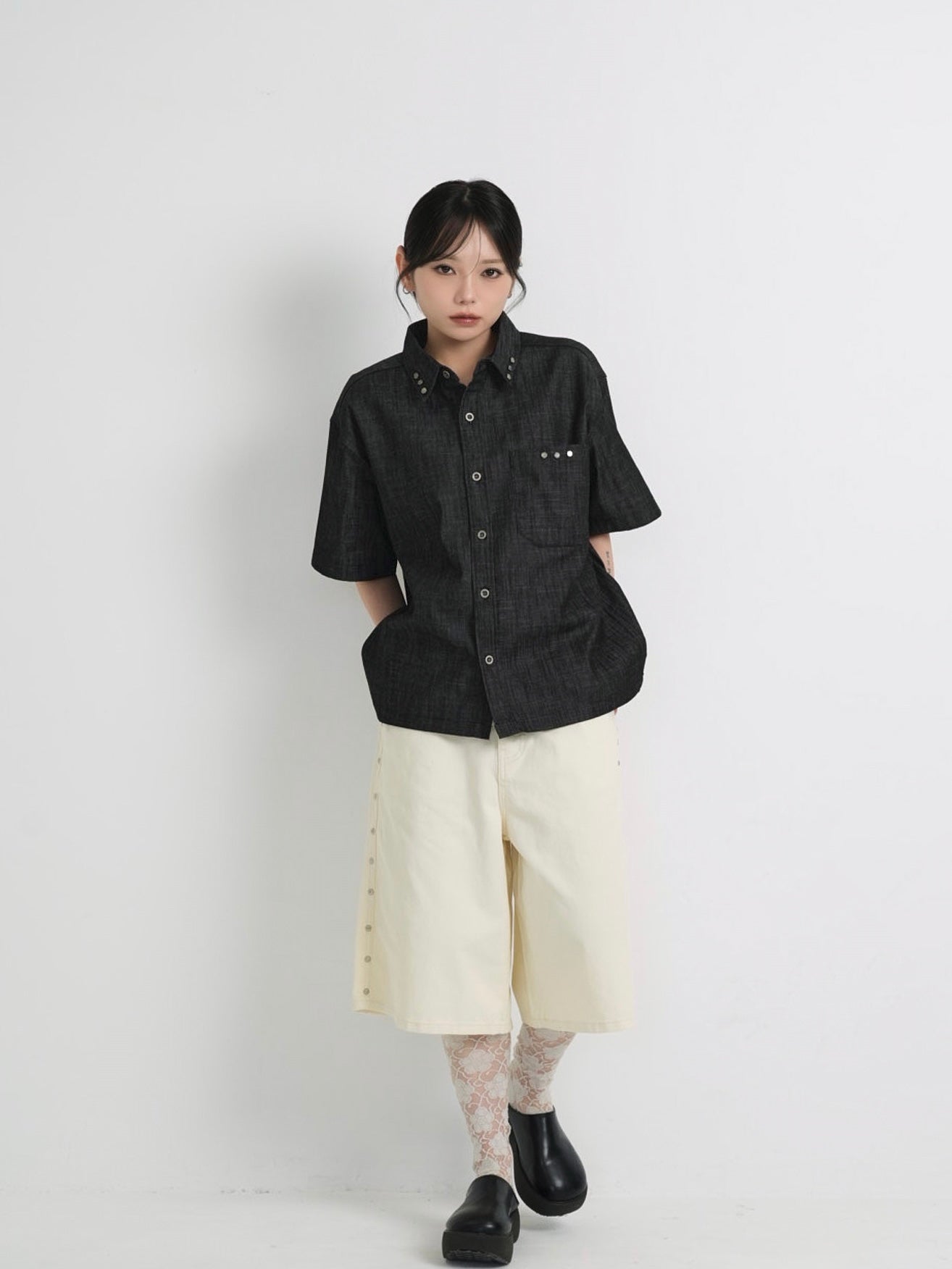 side stud bermuda pants