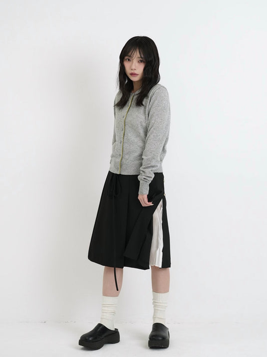 side slit pleats skirt