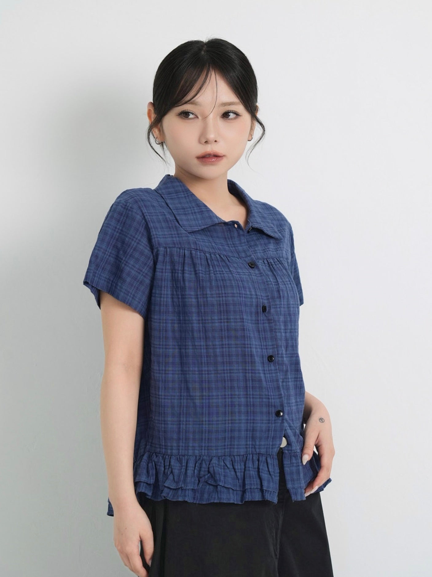 gather frill blouse