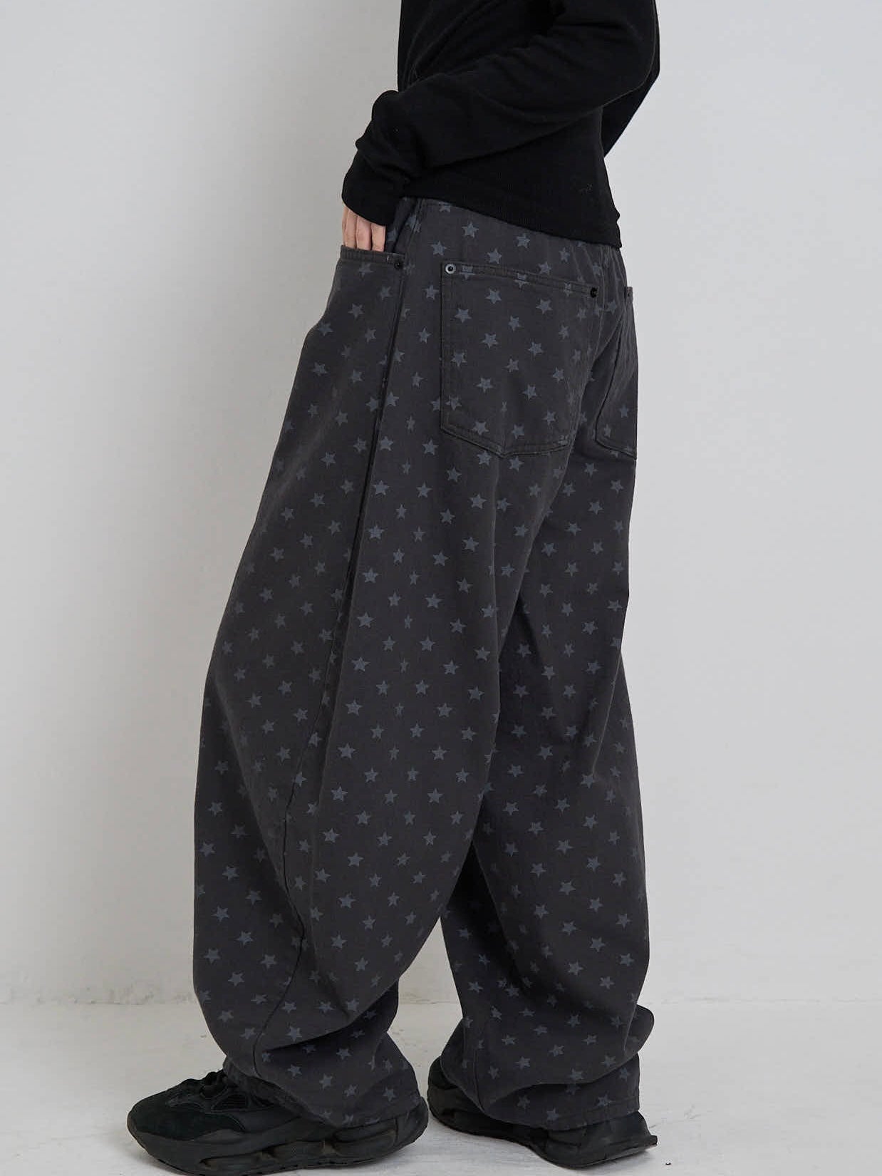 star dot balloon pants