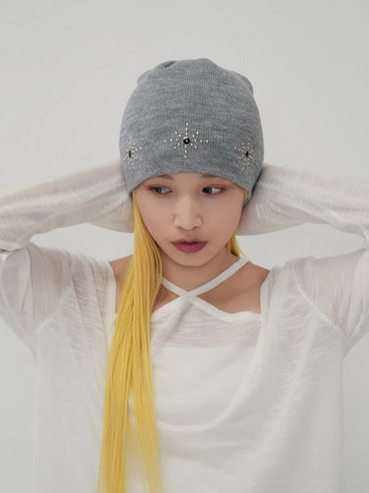 nova star stud beanie