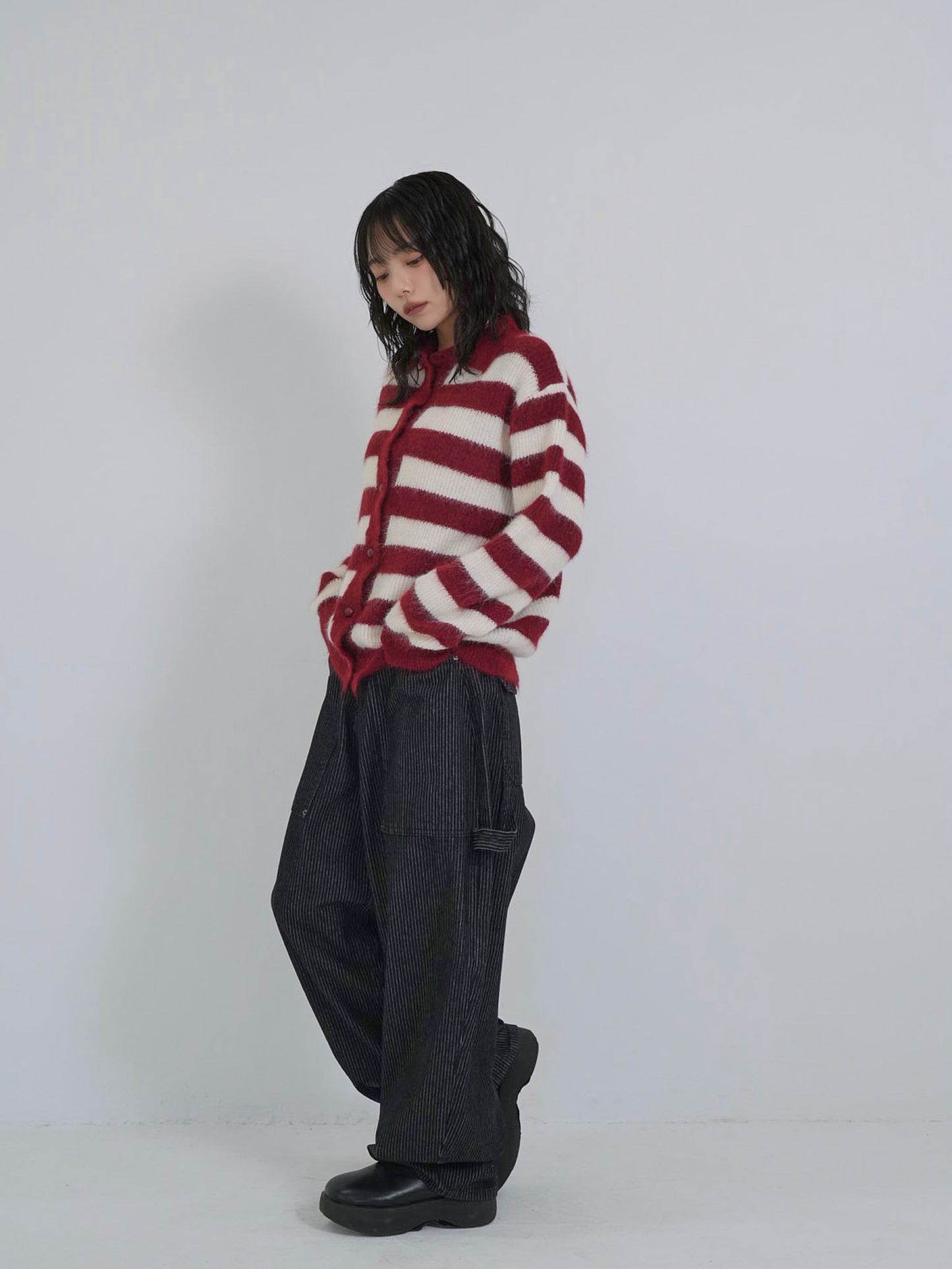 border color knit cardigan