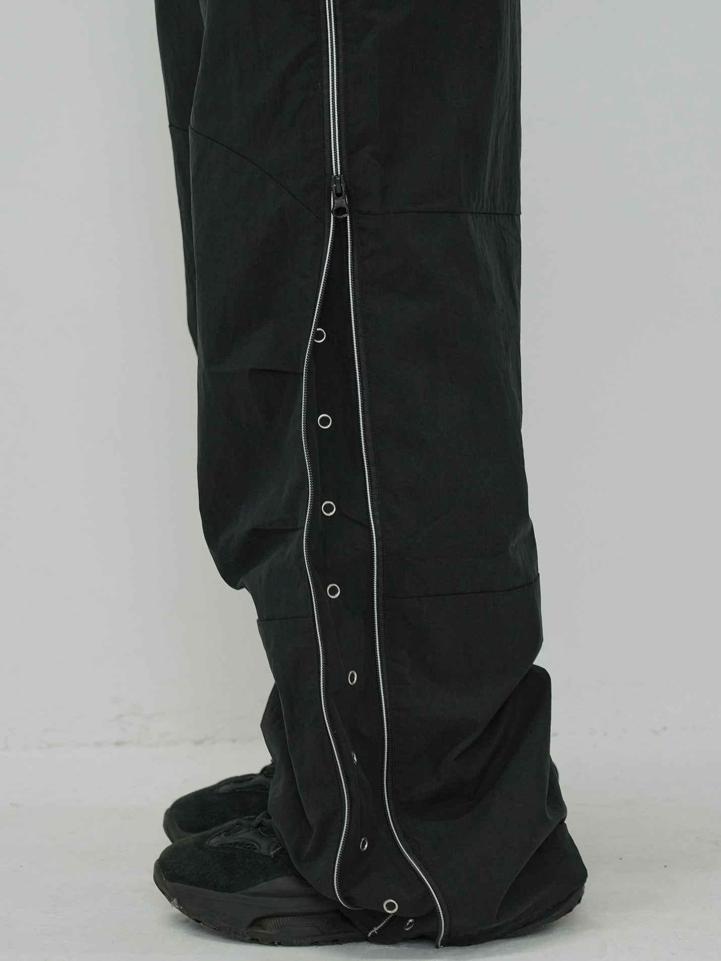 side zip eyelet pants