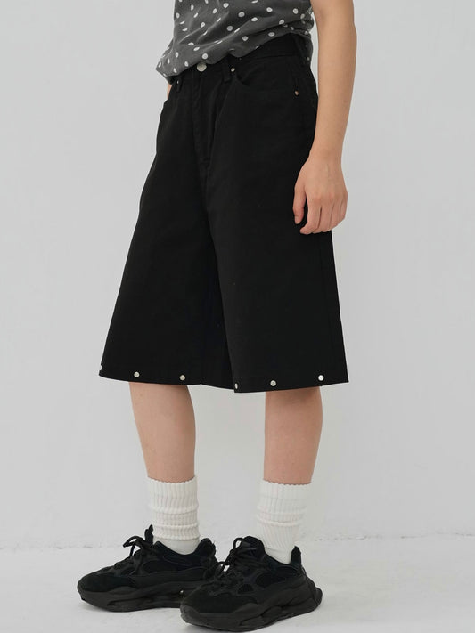 metal stud bermuda pants