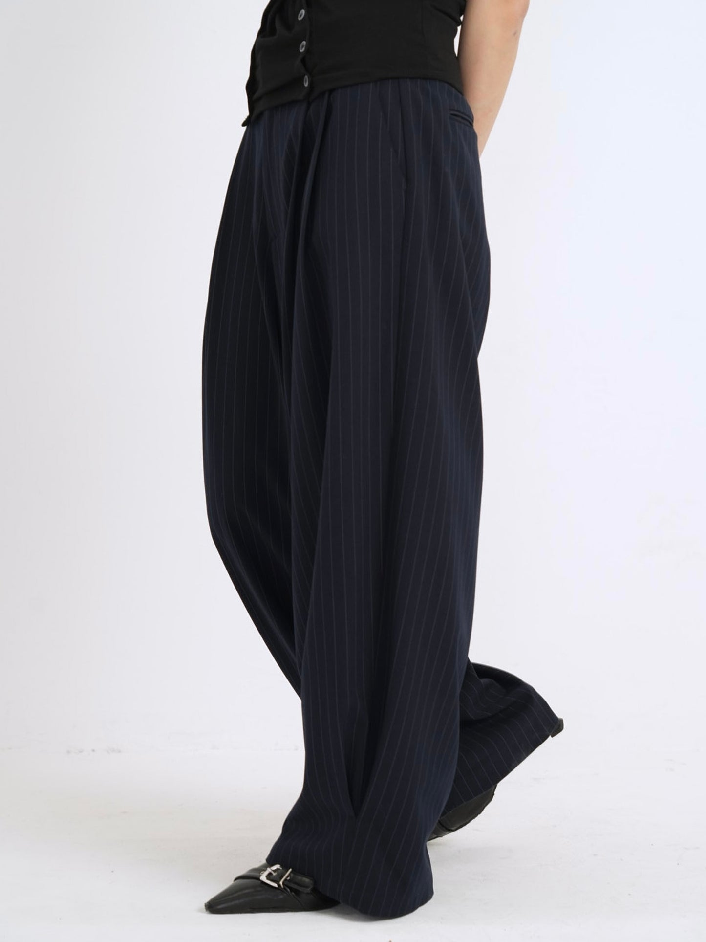 wide stripe tuck pants