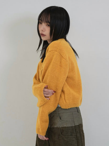 round neck cropped cardigan