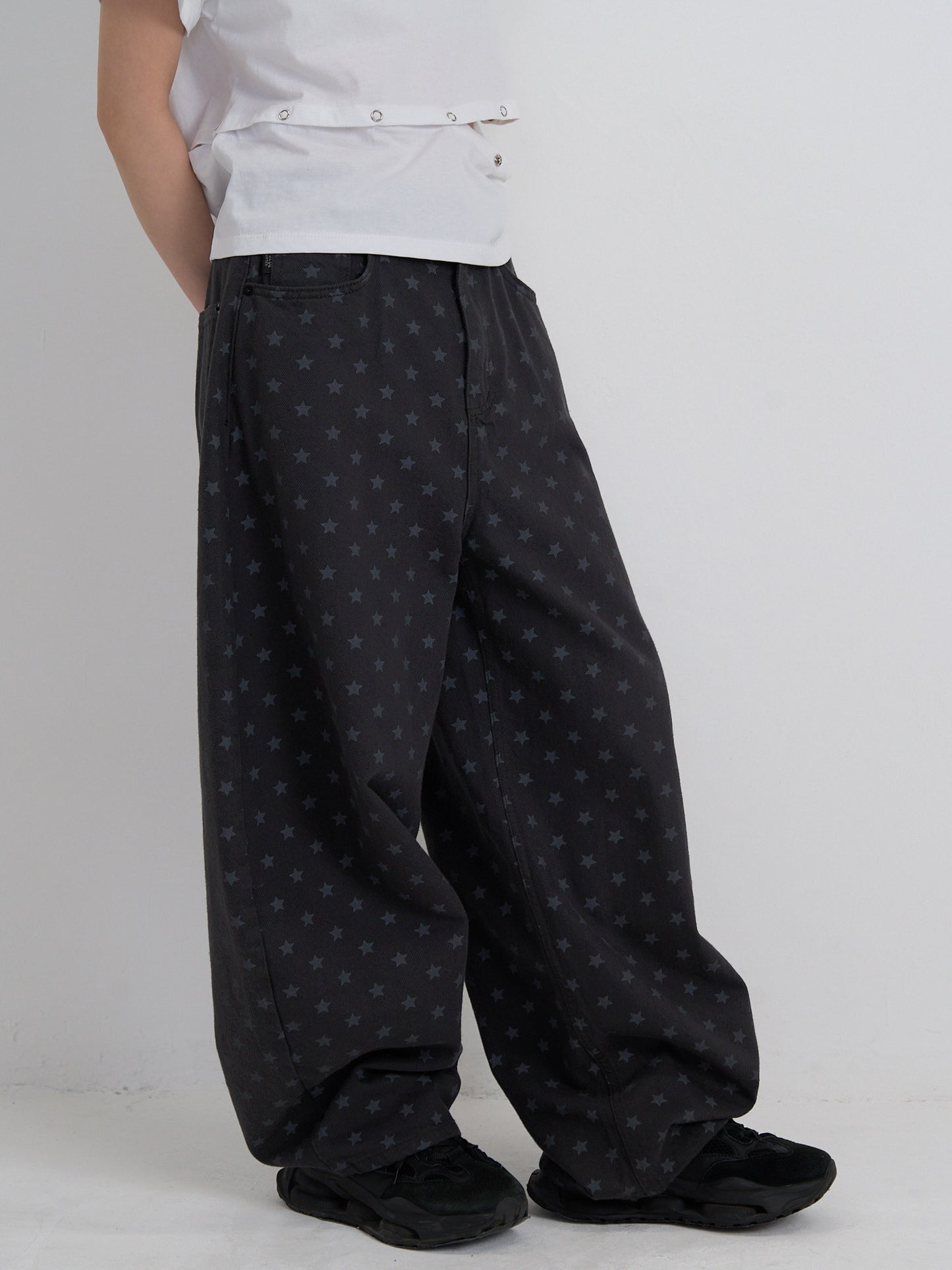 star dot balloon pants