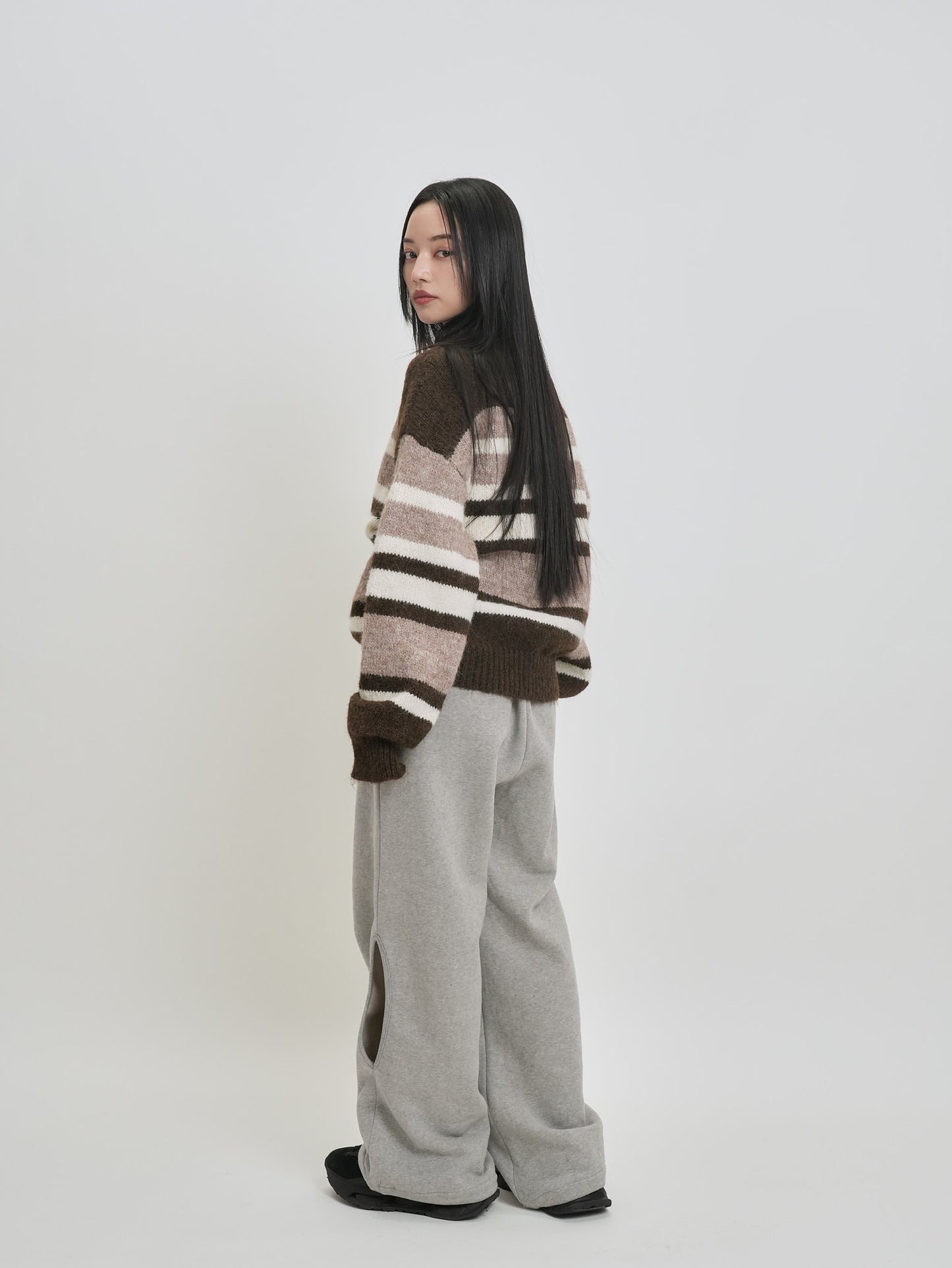 random boarder wool knit