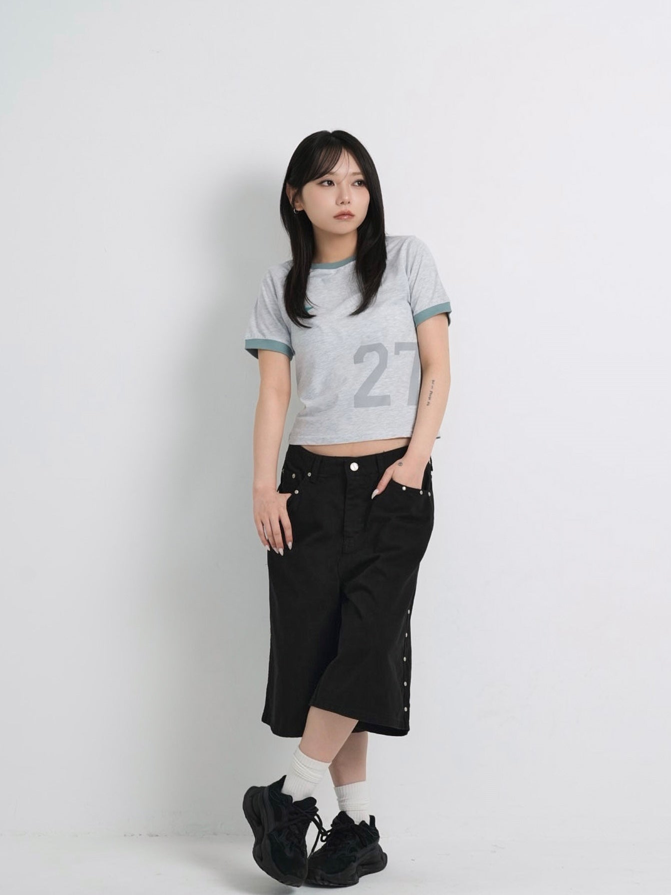 side stud bermuda pants