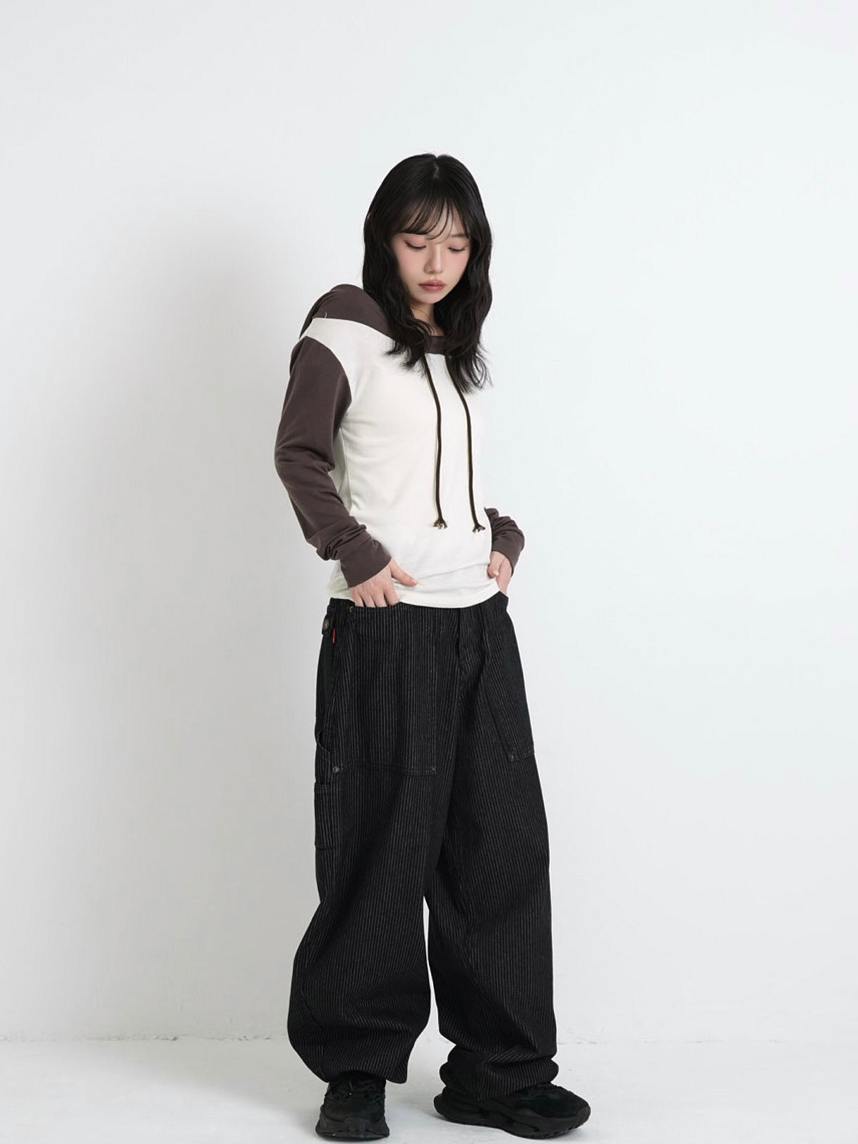 contrast off shoulder hooded tops