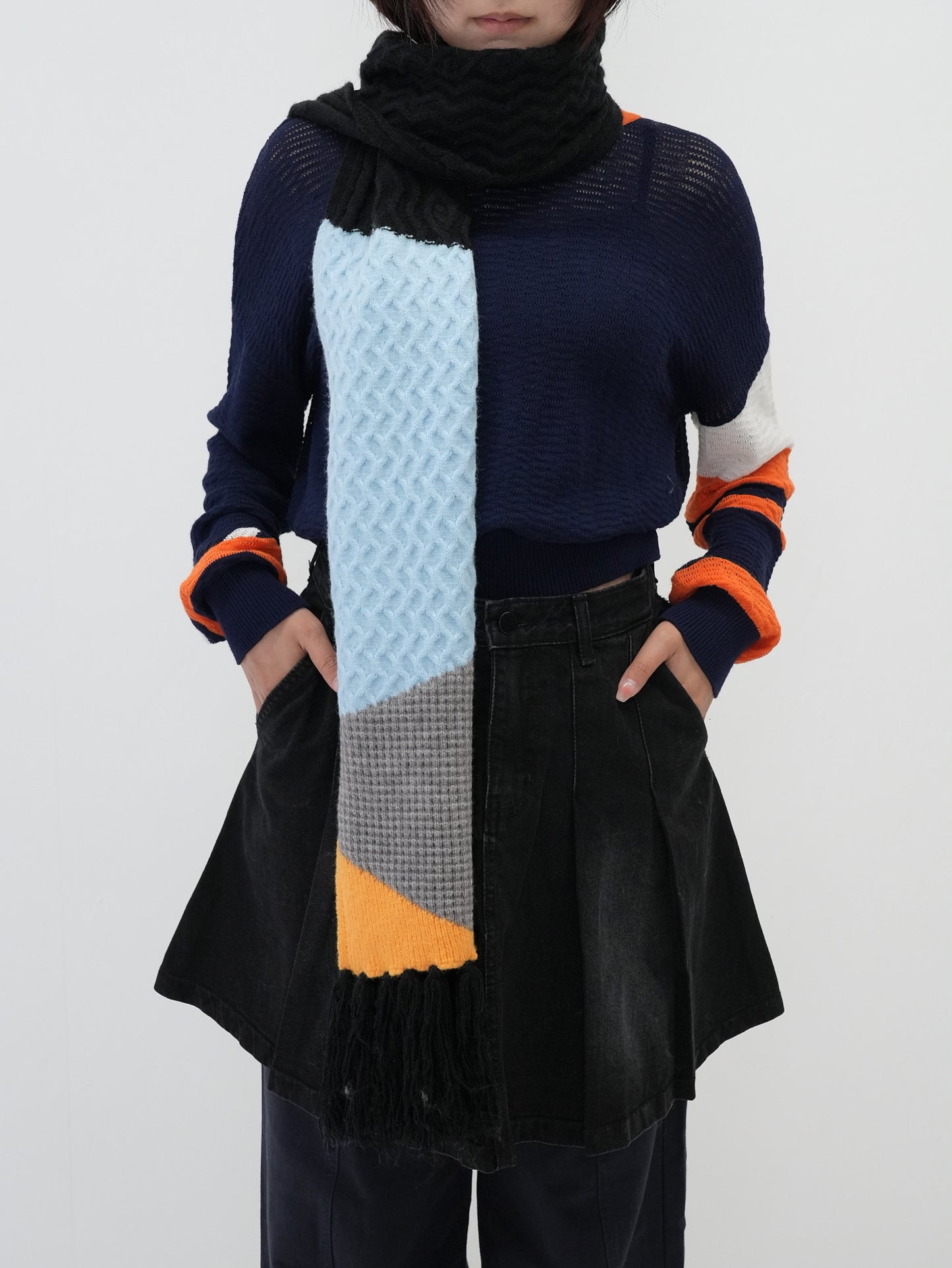 color knit muffler