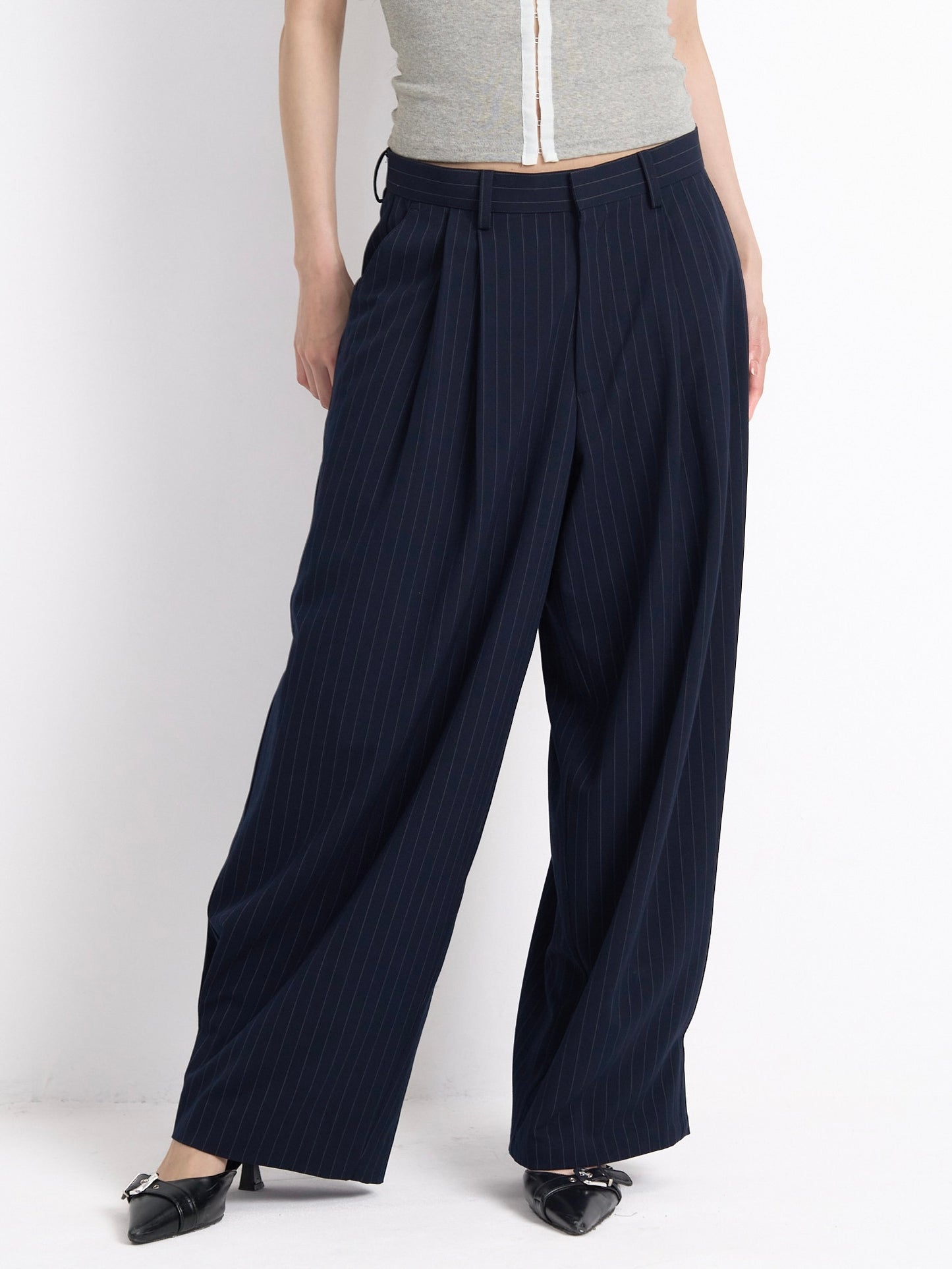 wide stripe tuck pants