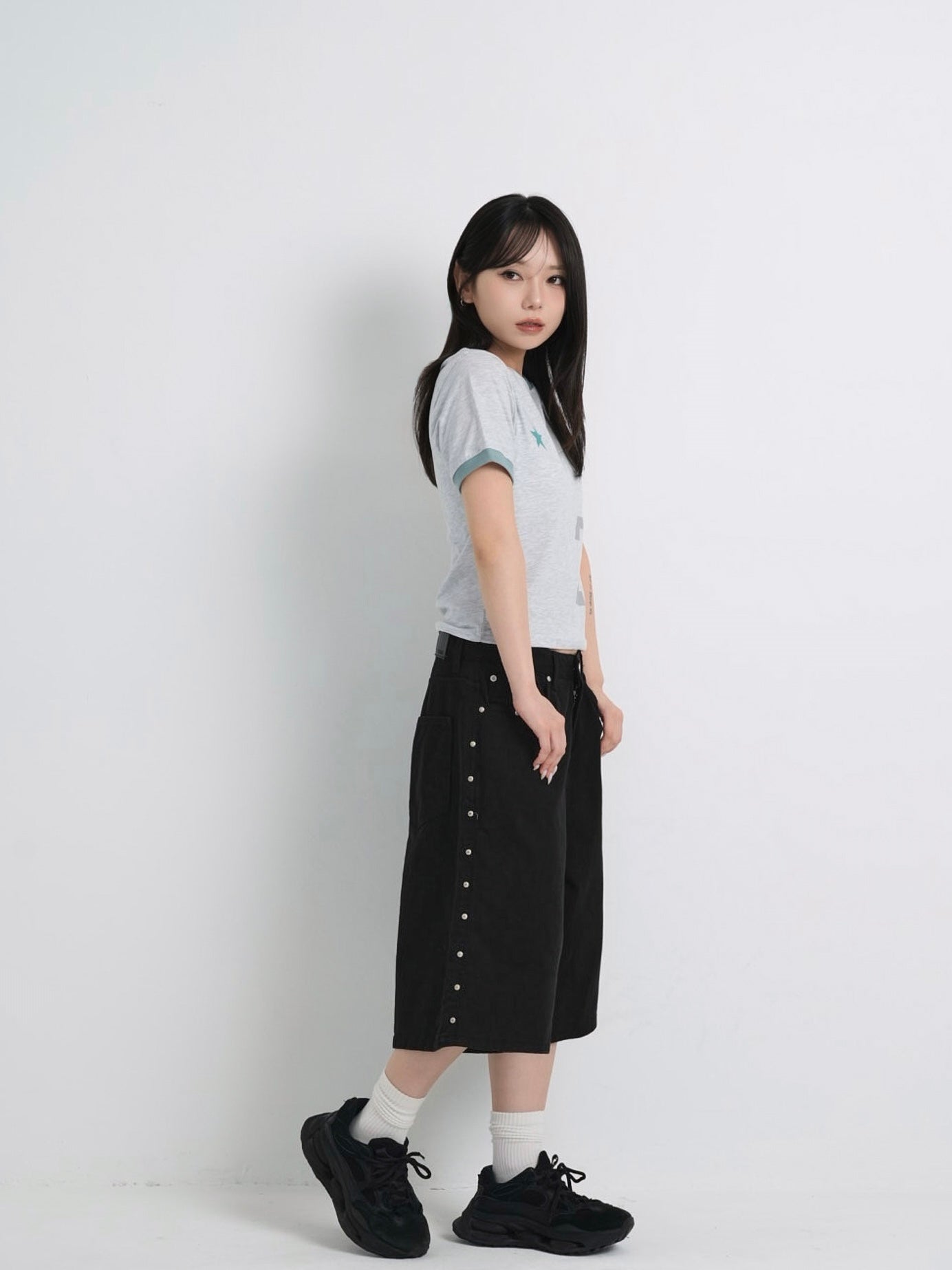 side stud bermuda pants