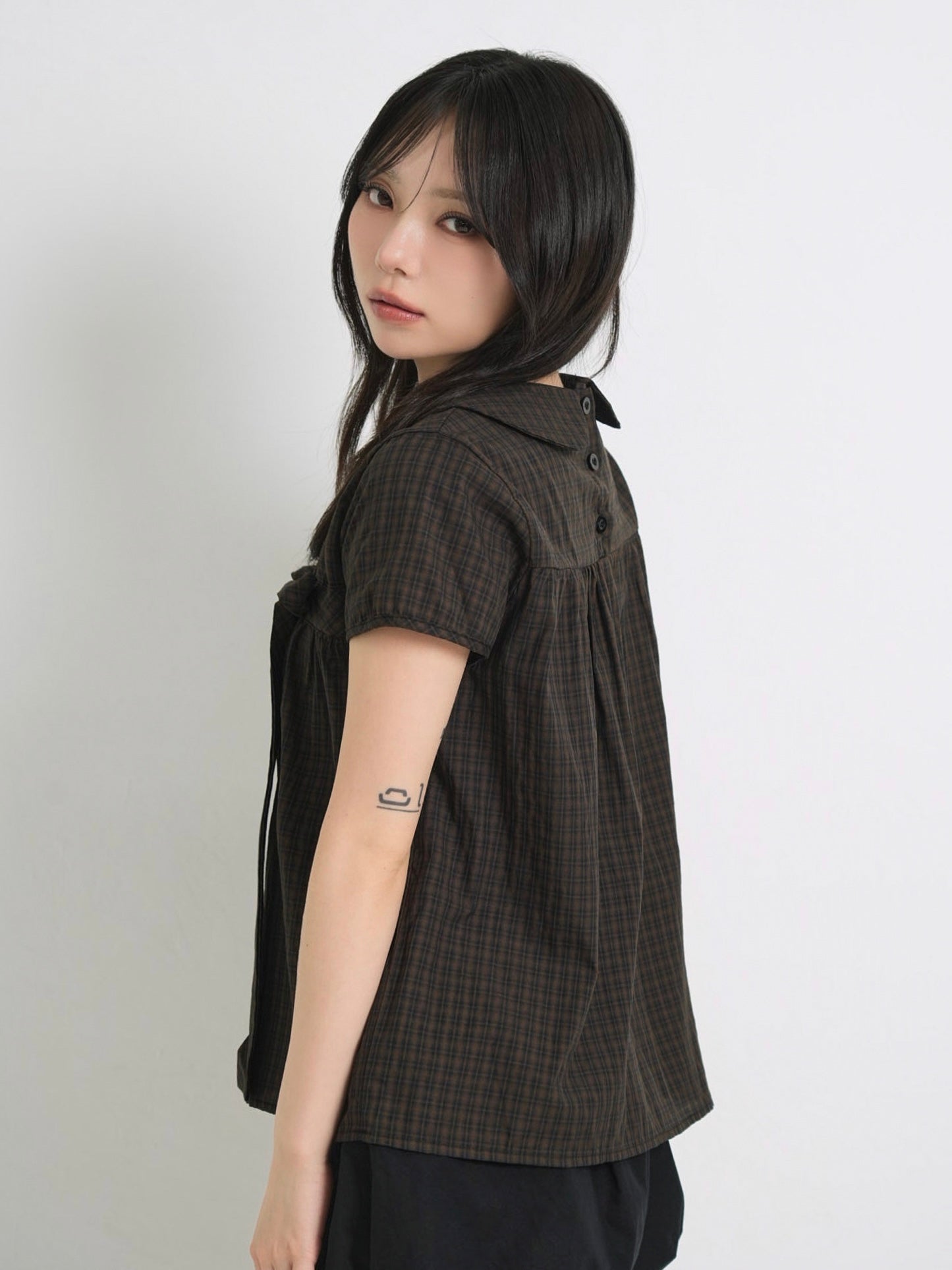 collar check blouse