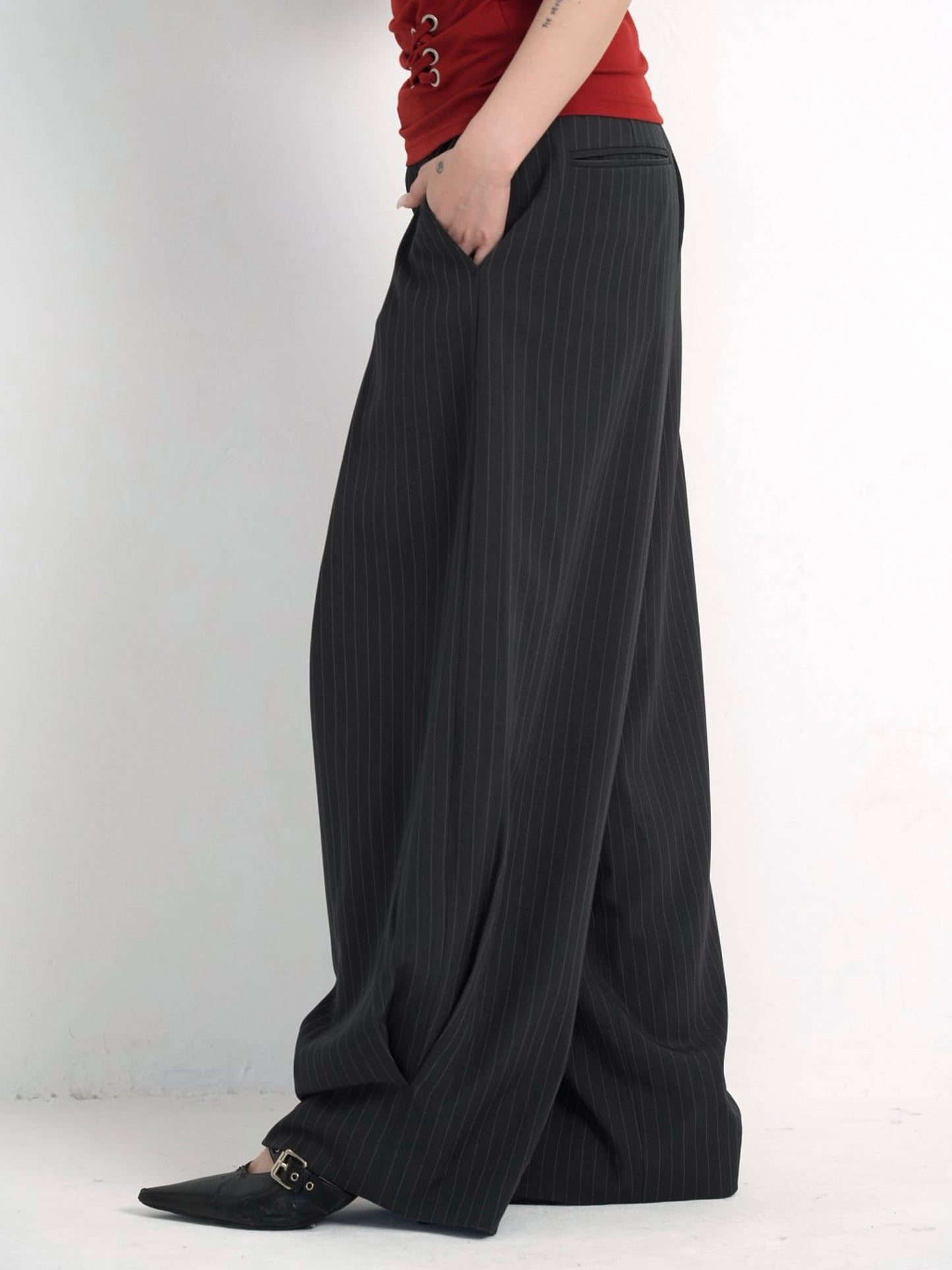 wide stripe tuck pants