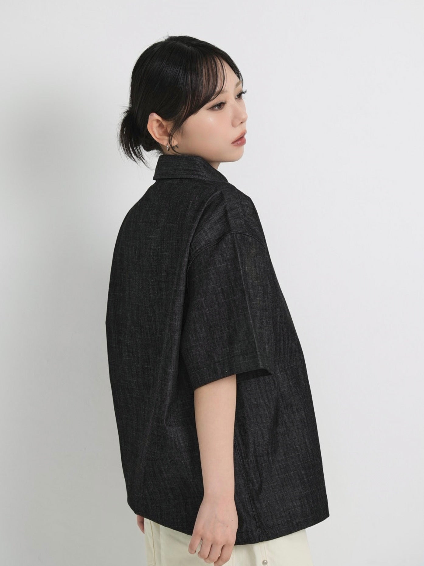 cropped stud denim shirt