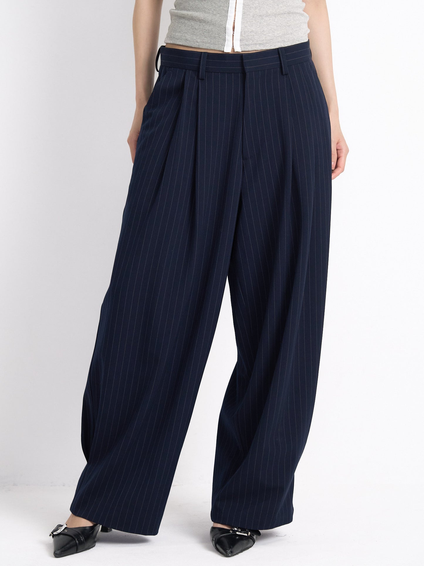 wide stripe tuck pants