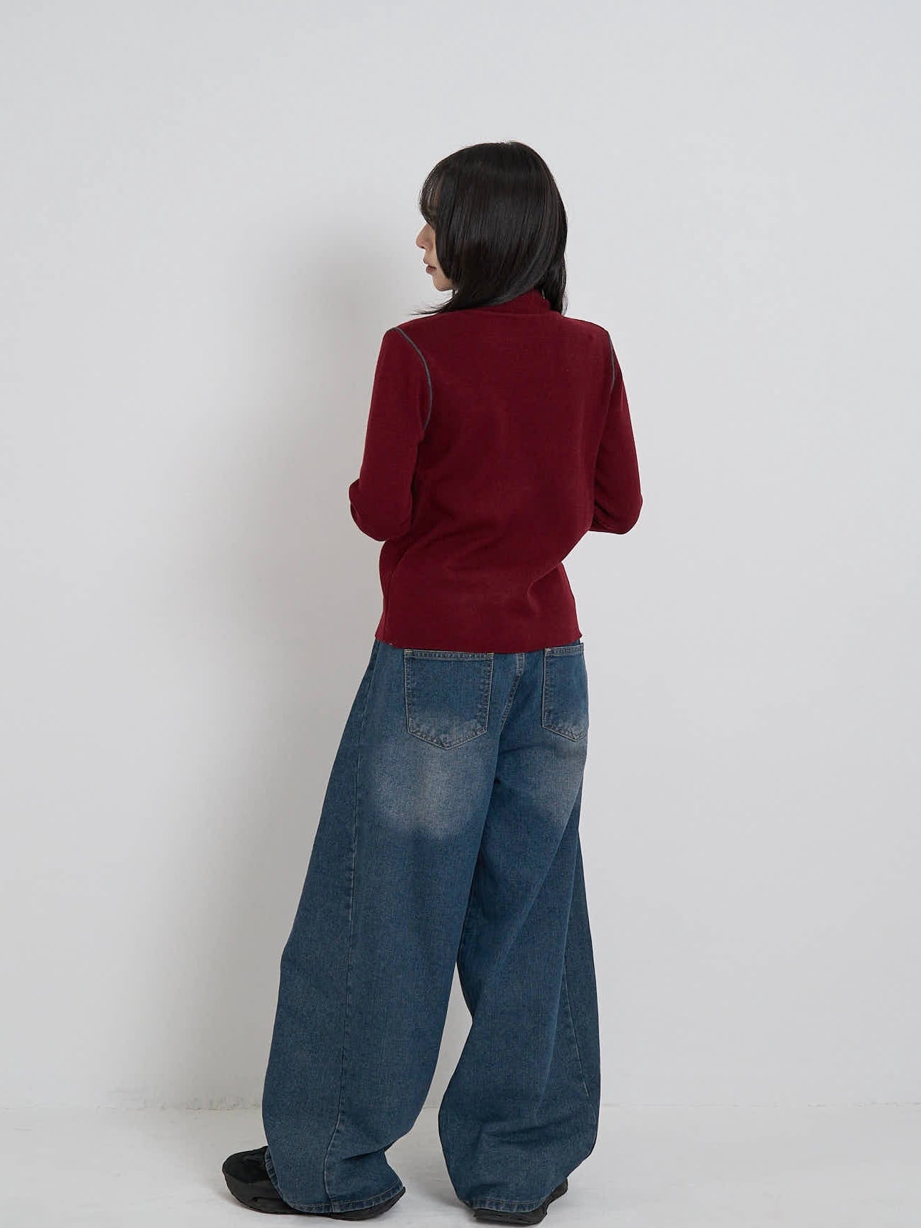 color point turtleneck knit