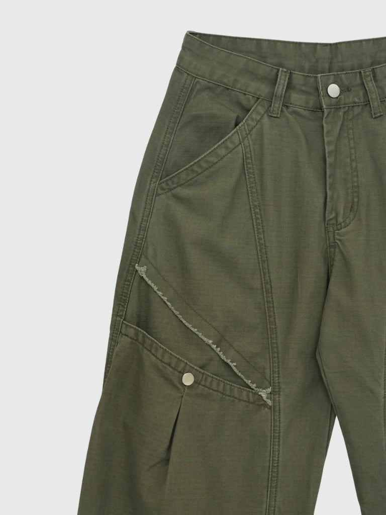 ‫low rise cargo pocket wide pants ‬