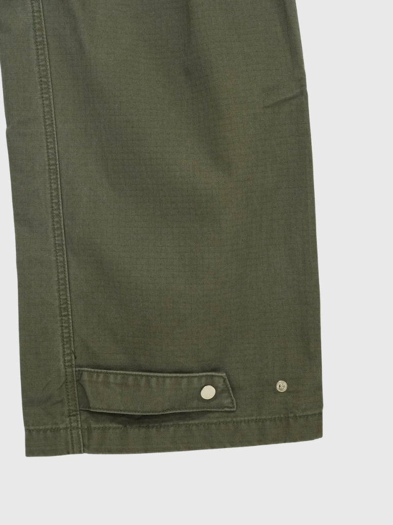 ‫low rise cargo pocket wide pants ‬