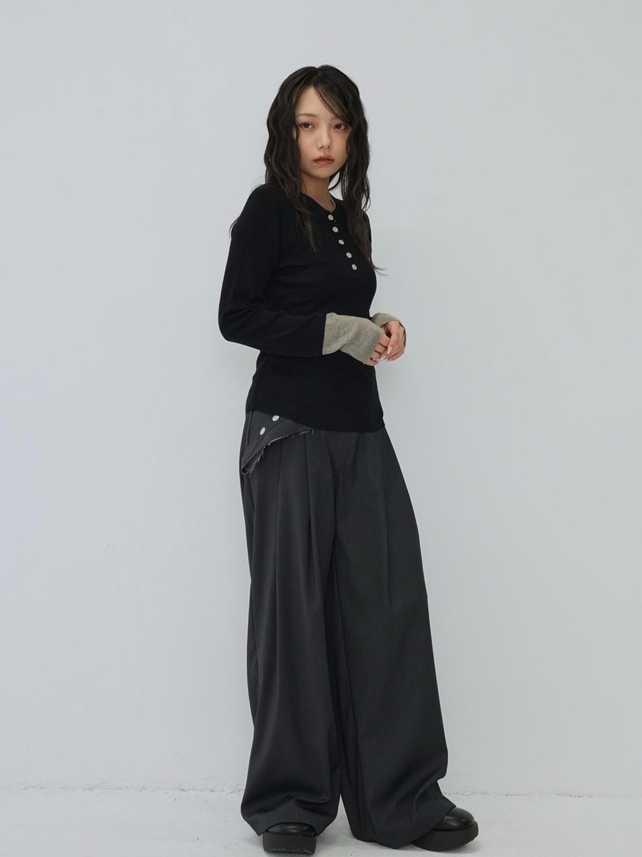bicolor button round tops