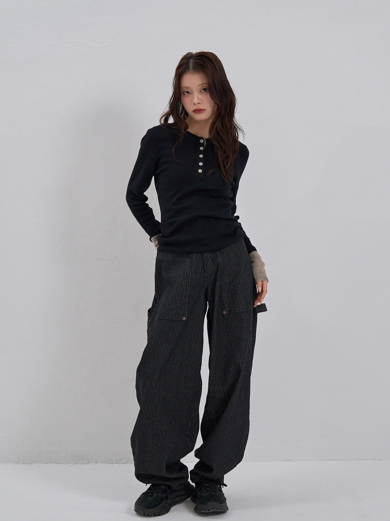 bicolor button round tops