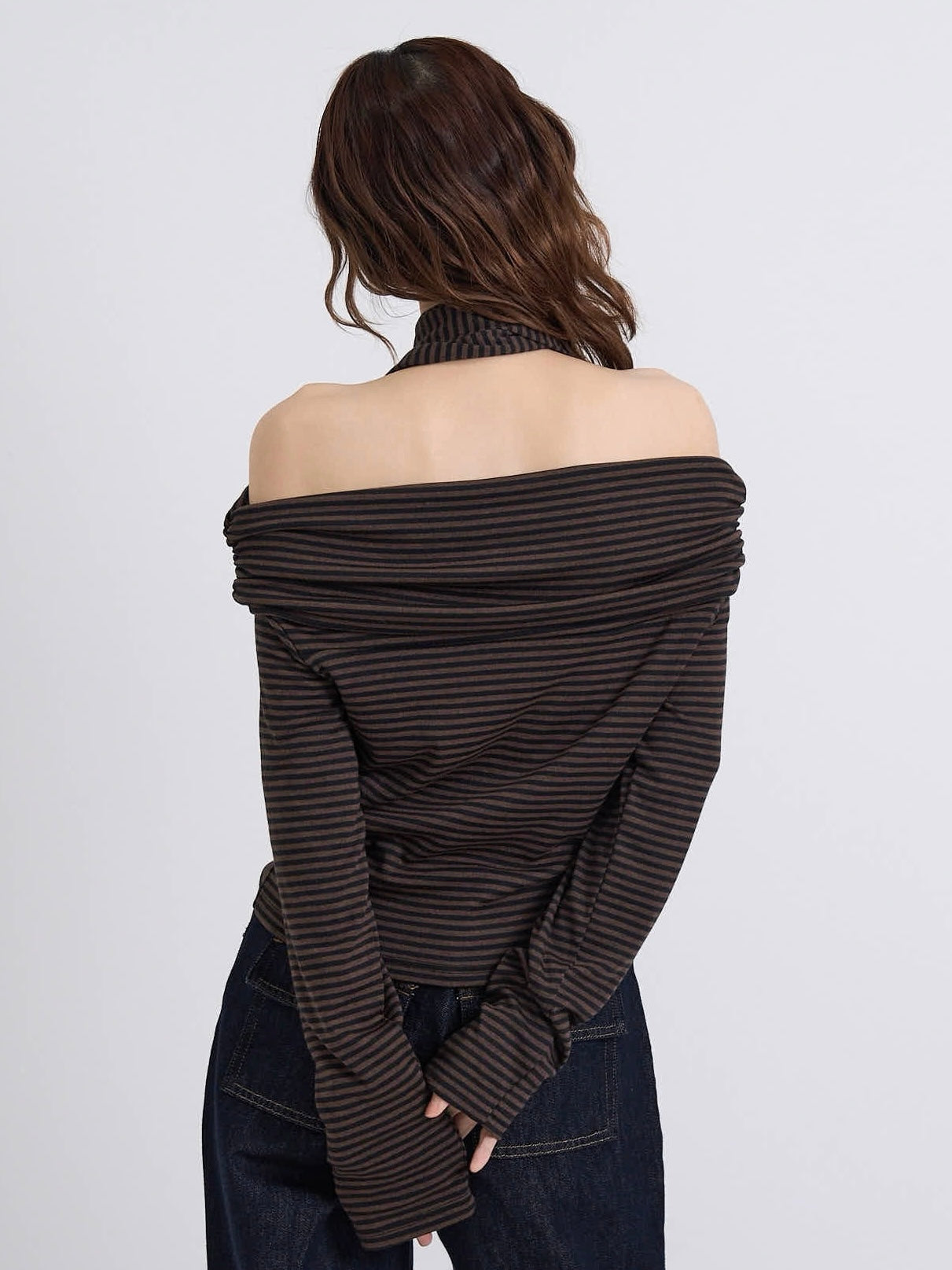 border offshoulder scarf tops