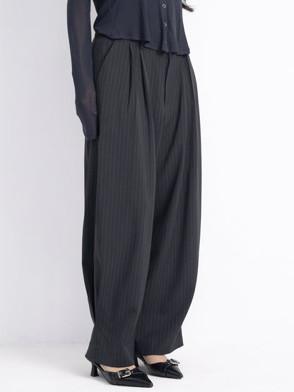 wide stripe tuck pants