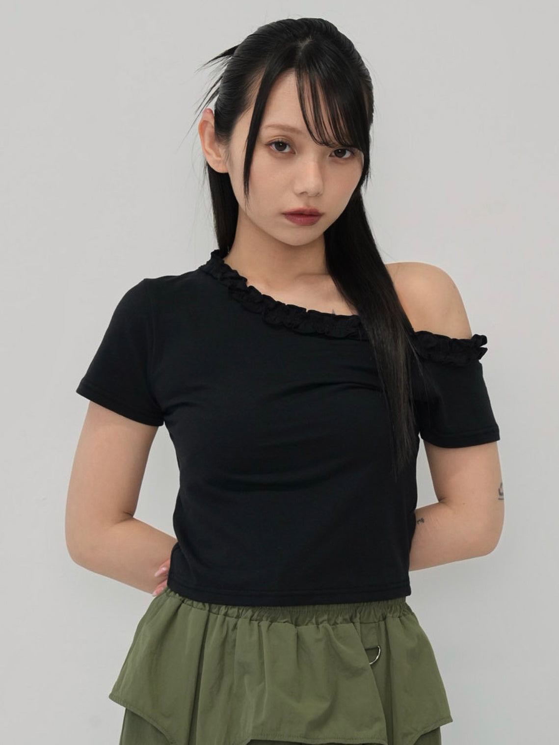 edge frill tops