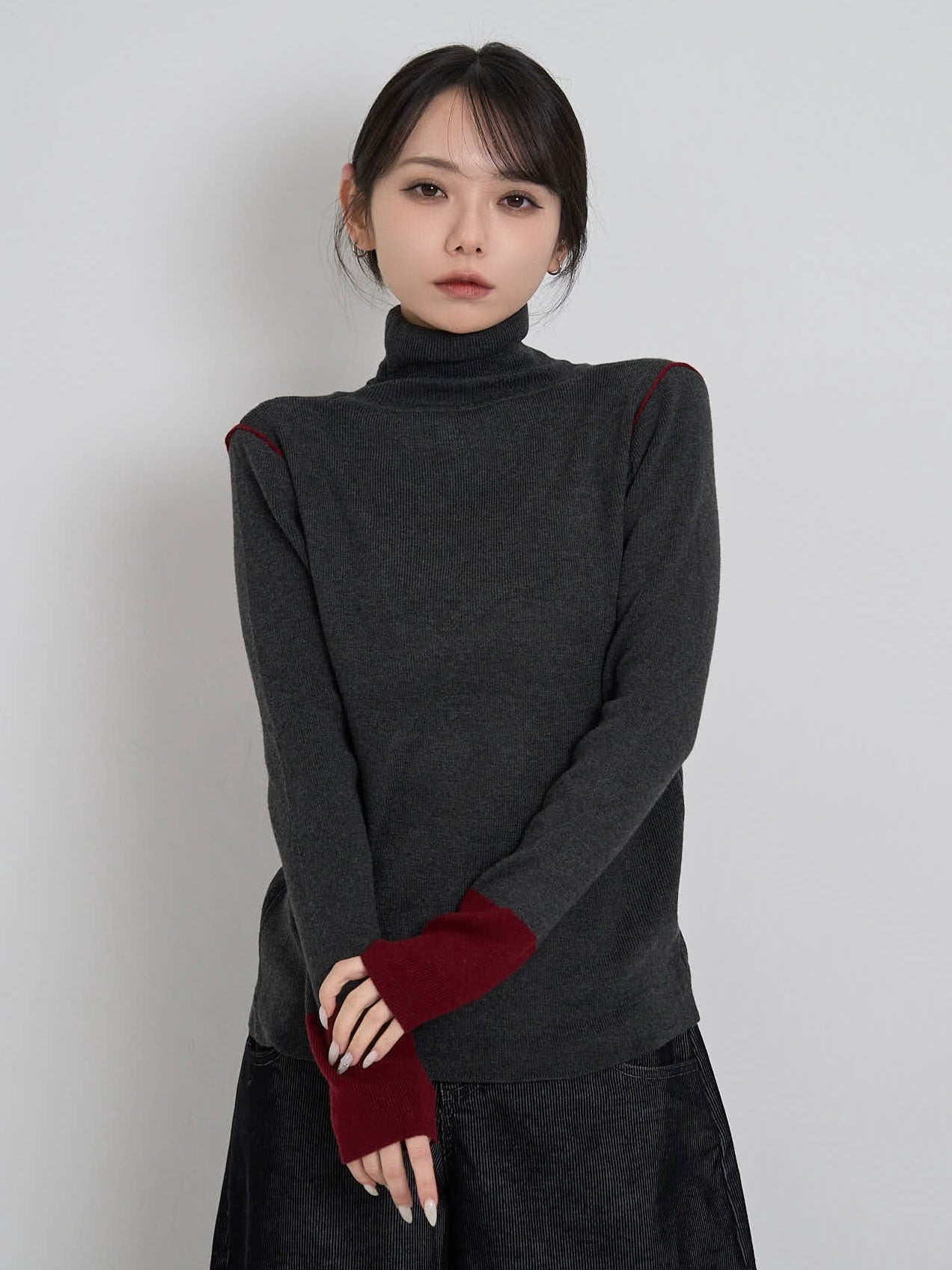 color point turtleneck knit