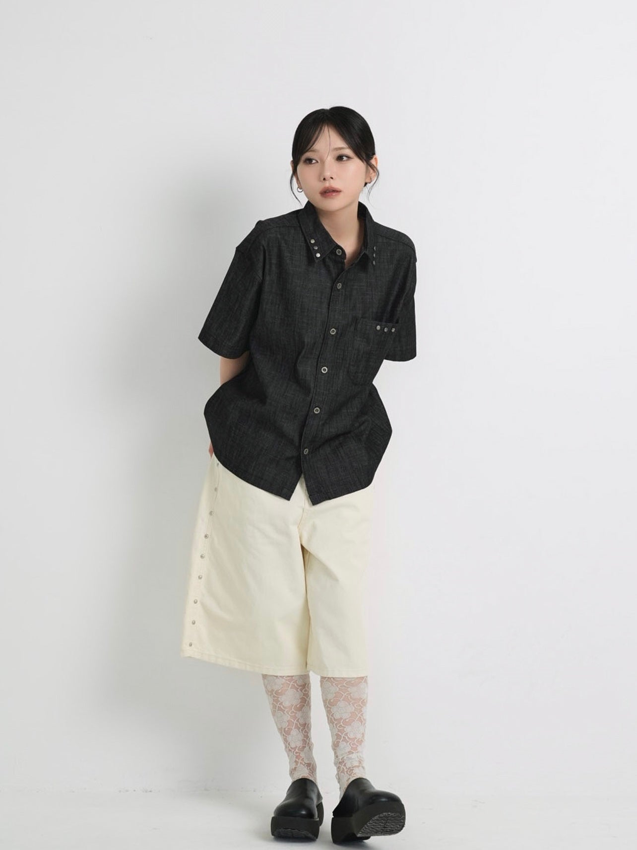 side stud bermuda pants