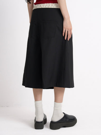 wide silhouette half pants