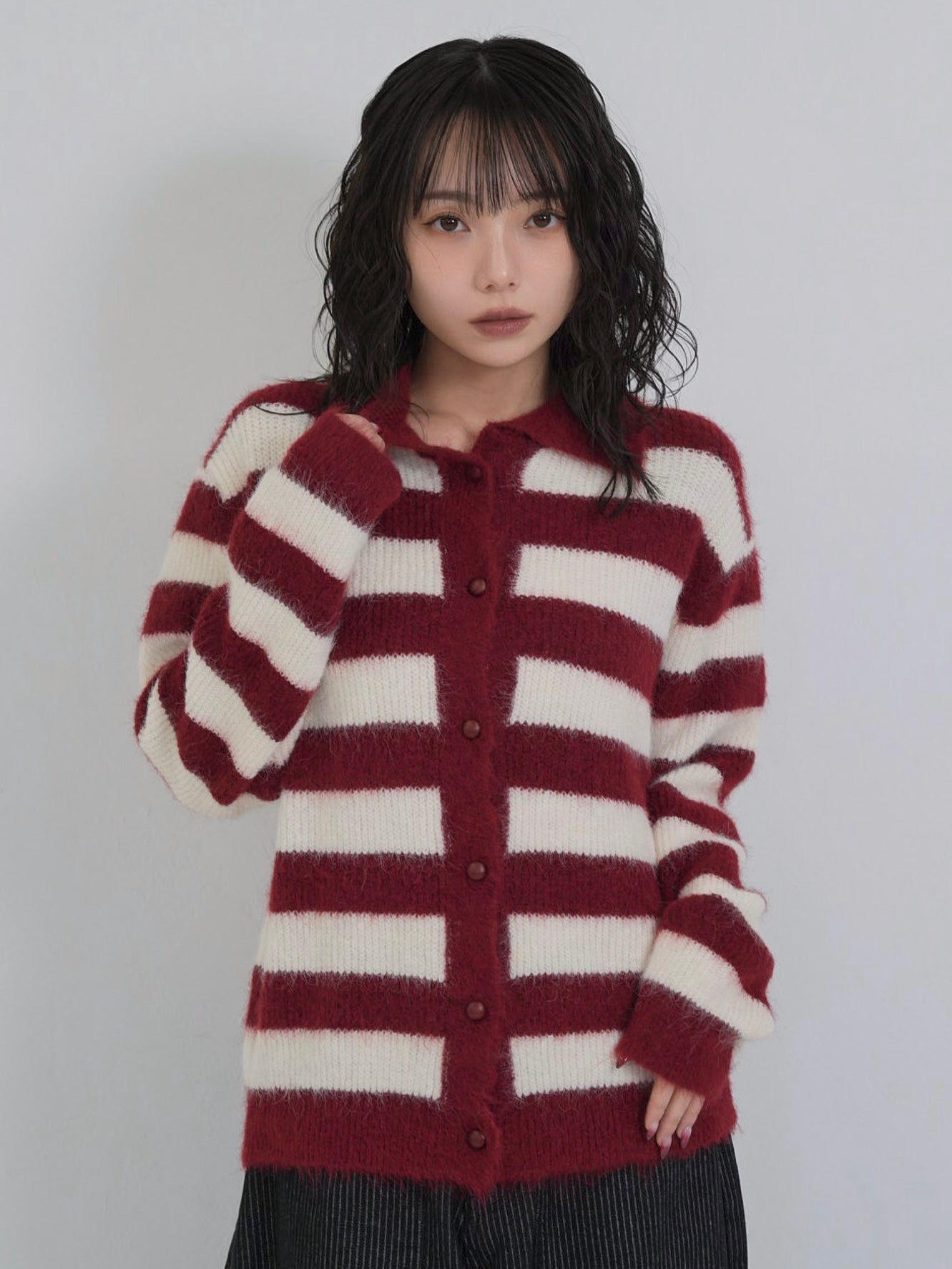 border color knit cardigan
