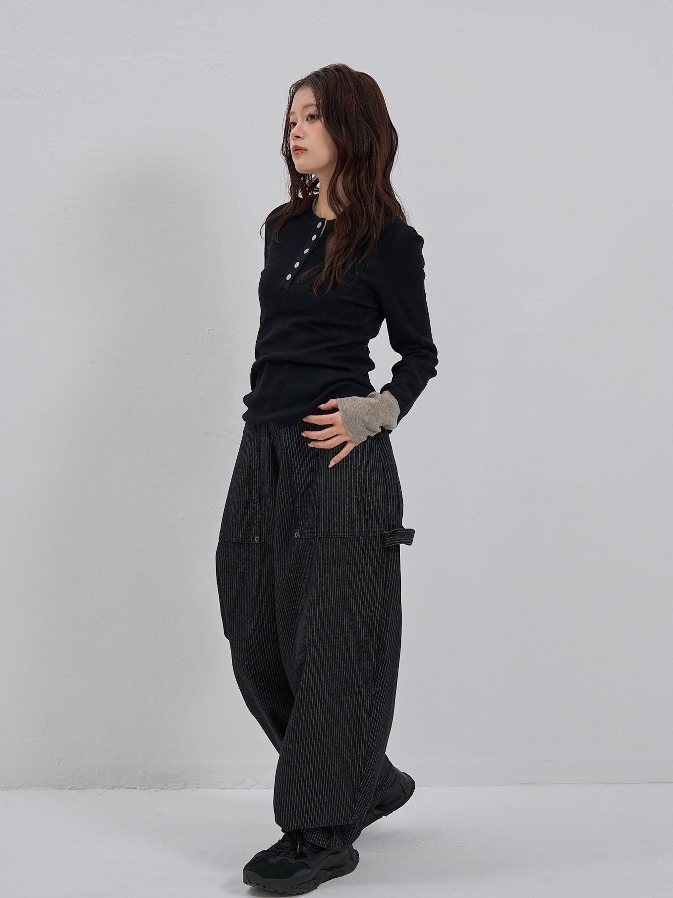 bicolor button round tops