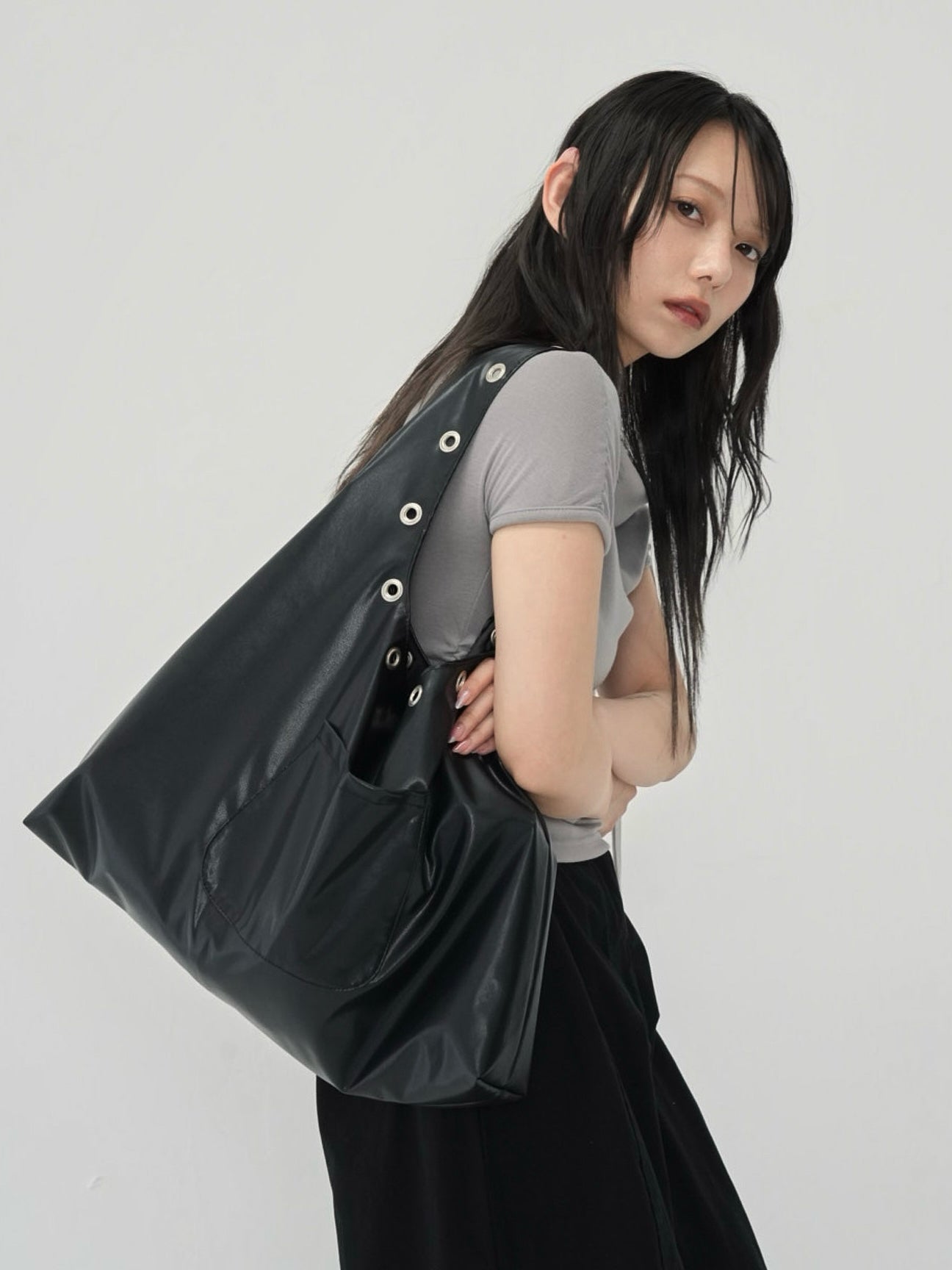 eyelet shoulder bag